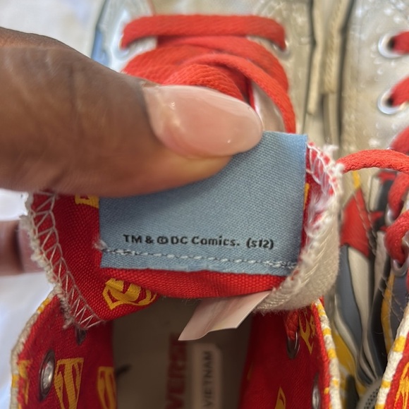 Converse Rare Flash Collectors Find For A True DC Comic superman - Picture 8 of 9